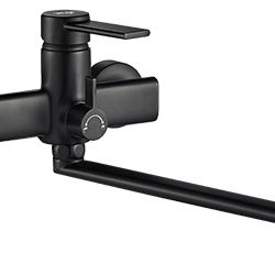 11 Смеситель для ванны с длин изливом 350 мм. с дивер "Черный" СВ8211