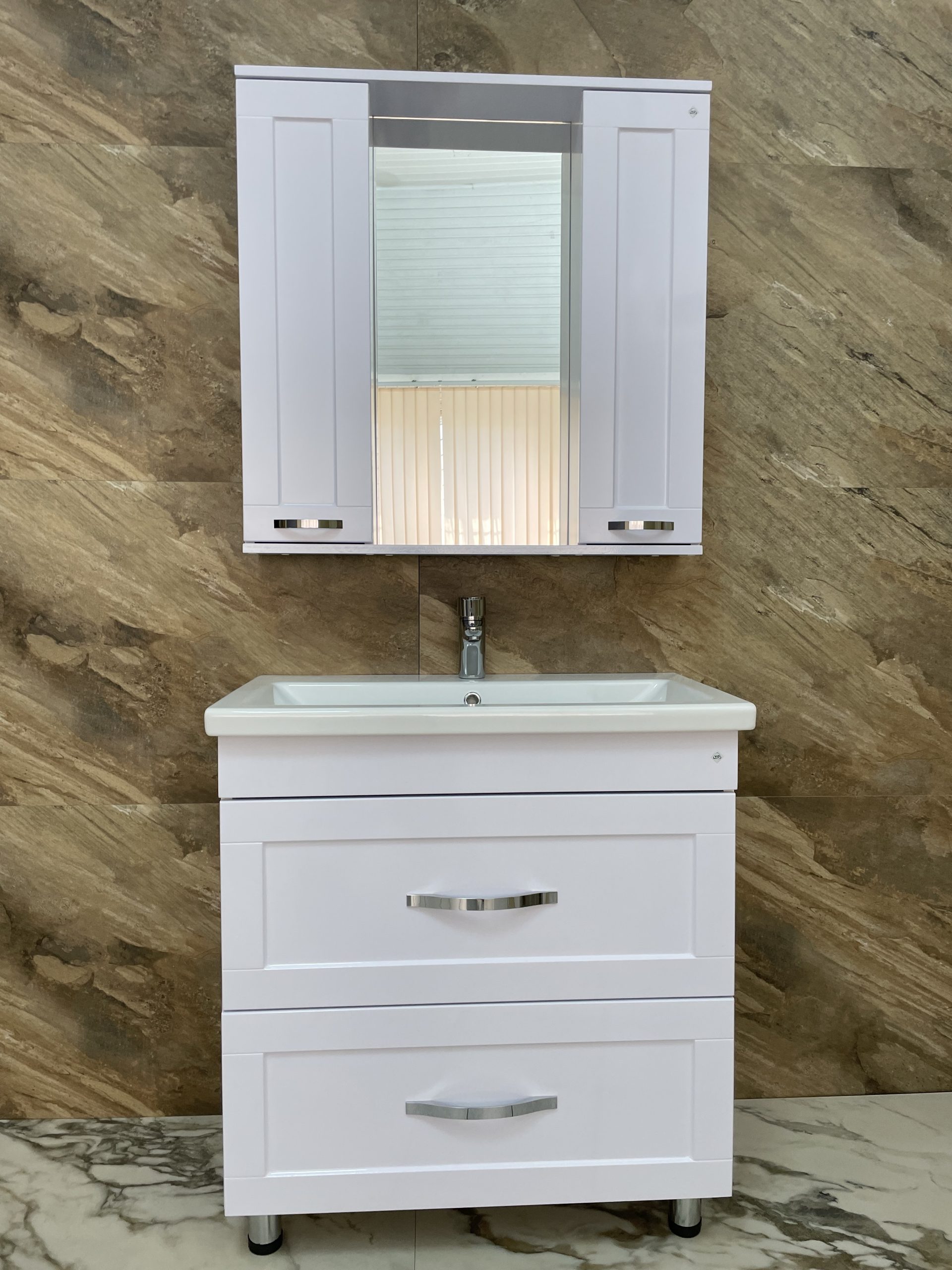 1 Шкаф зеркальный  "Дионис 800" 2 створки