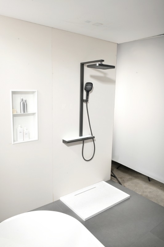 98 Душевая система со смесителем и тропическим душем (графит) СВ8798-2