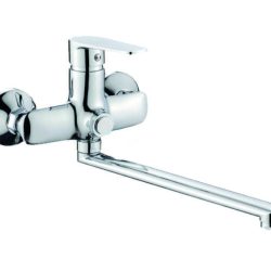 09 Смеситель для ванны с длин изливом 300 мм. с дивер СВ8209