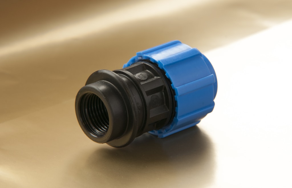 ПЭ Муфта переход. с внутр. рез 63х2 Полиэтилен Политэк (18шт)