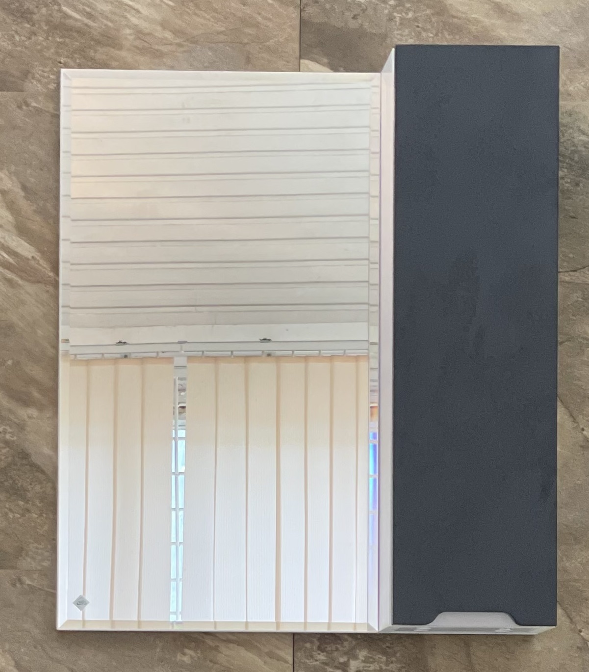 4 Шкаф зеркальный  "Уран 500" 1 створка Графит (фацет)