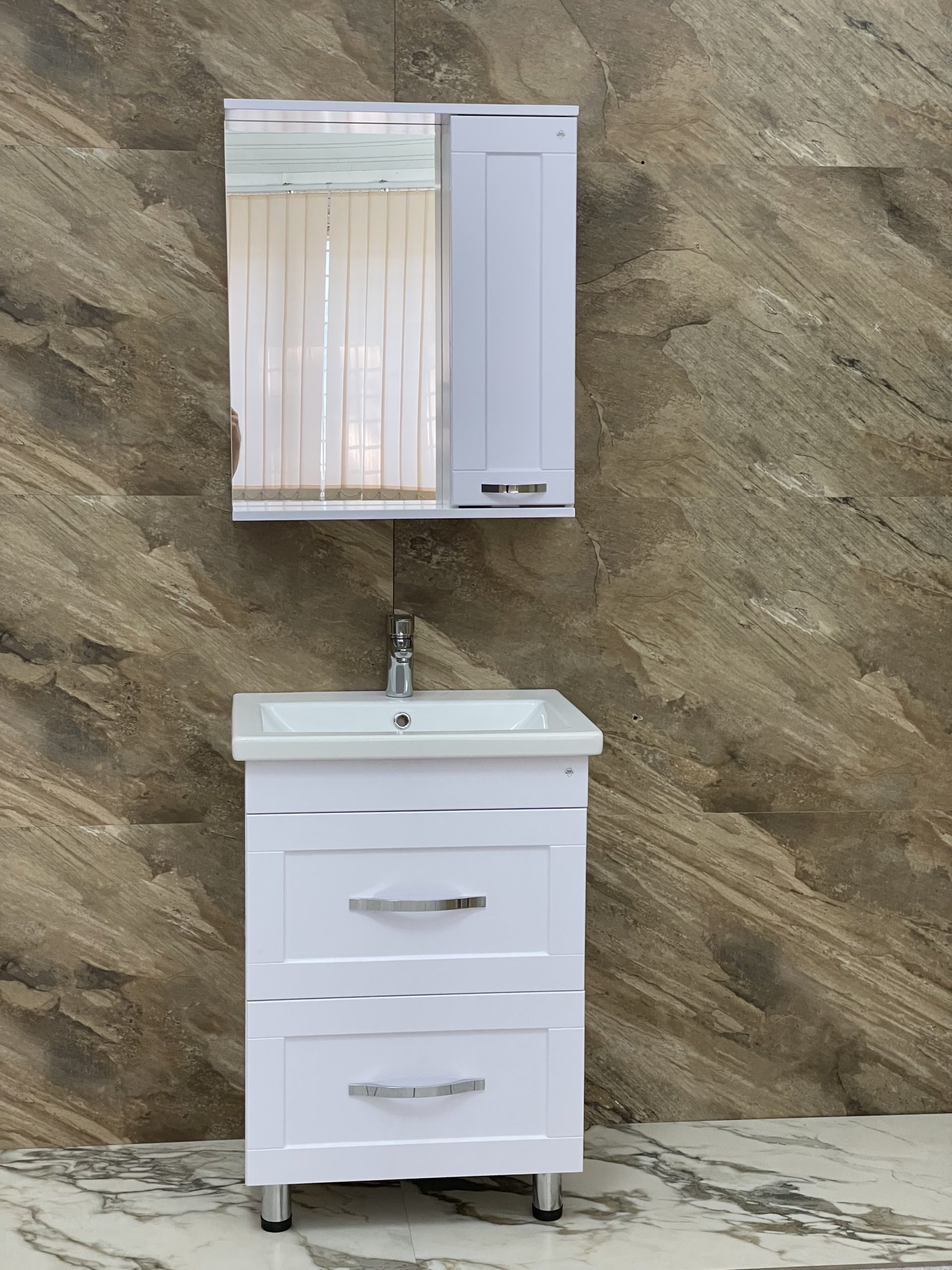 1 Тумба  "Дионис СОМО 60" 2 ящика с доводчиком