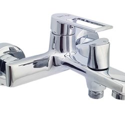 03 Смеситель для ванной с корот. изливом  СВ8503