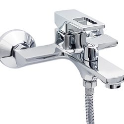 06 Смеситель для ванной с корот. изливом  СВ8506