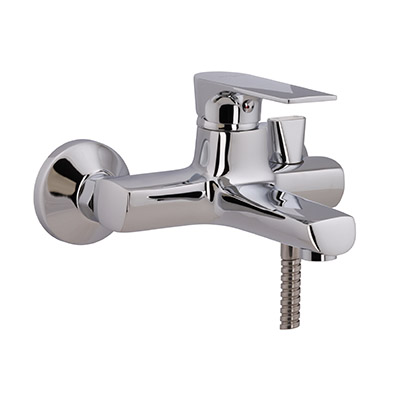 35 Смеситель для ванны с коротким изливом СВ8535